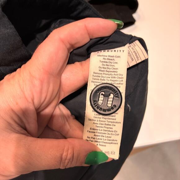 Aritzia parka with Fur Trim - Picture 7 of 10